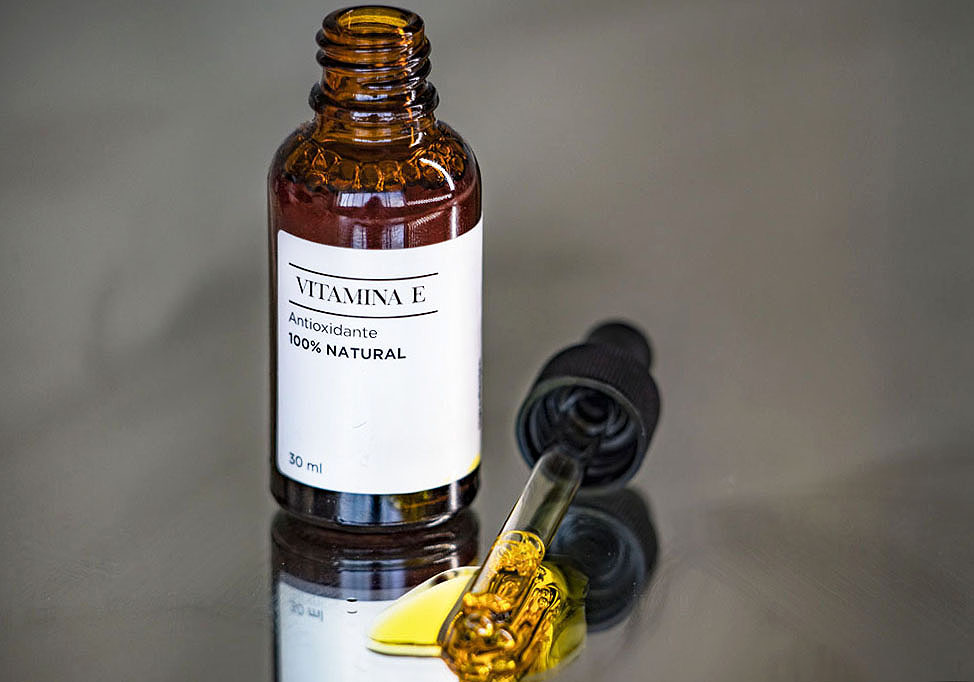 Vitamina E de Botica 44 con gotero, para una piel radiante y saludable